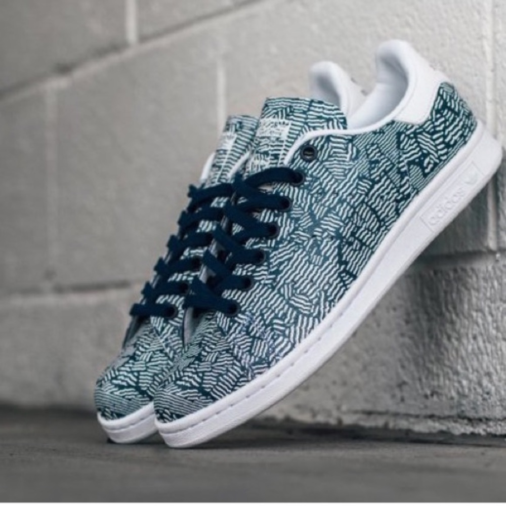 ✨SALE✨ Stan Smith adidas collegiate crackled shoe
